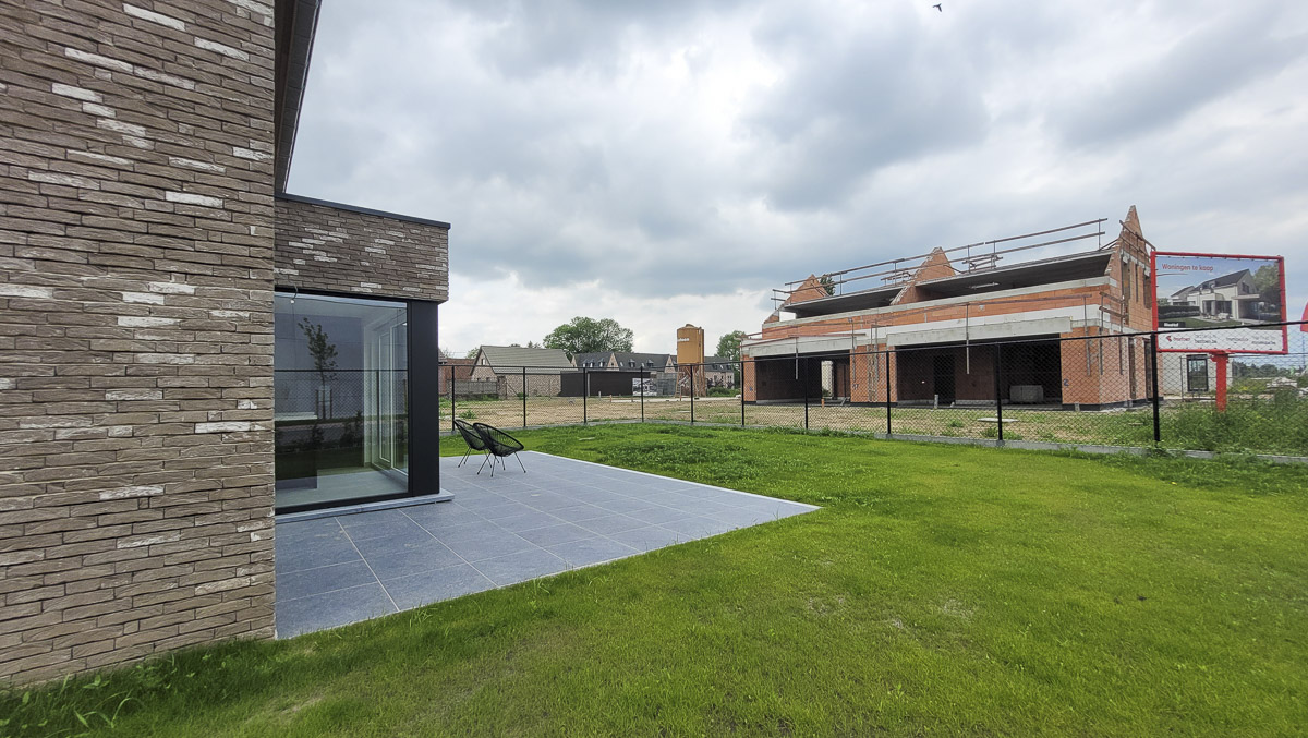 Bostoen RivaHof Dentergem stijlvolle kijkwoning tuin